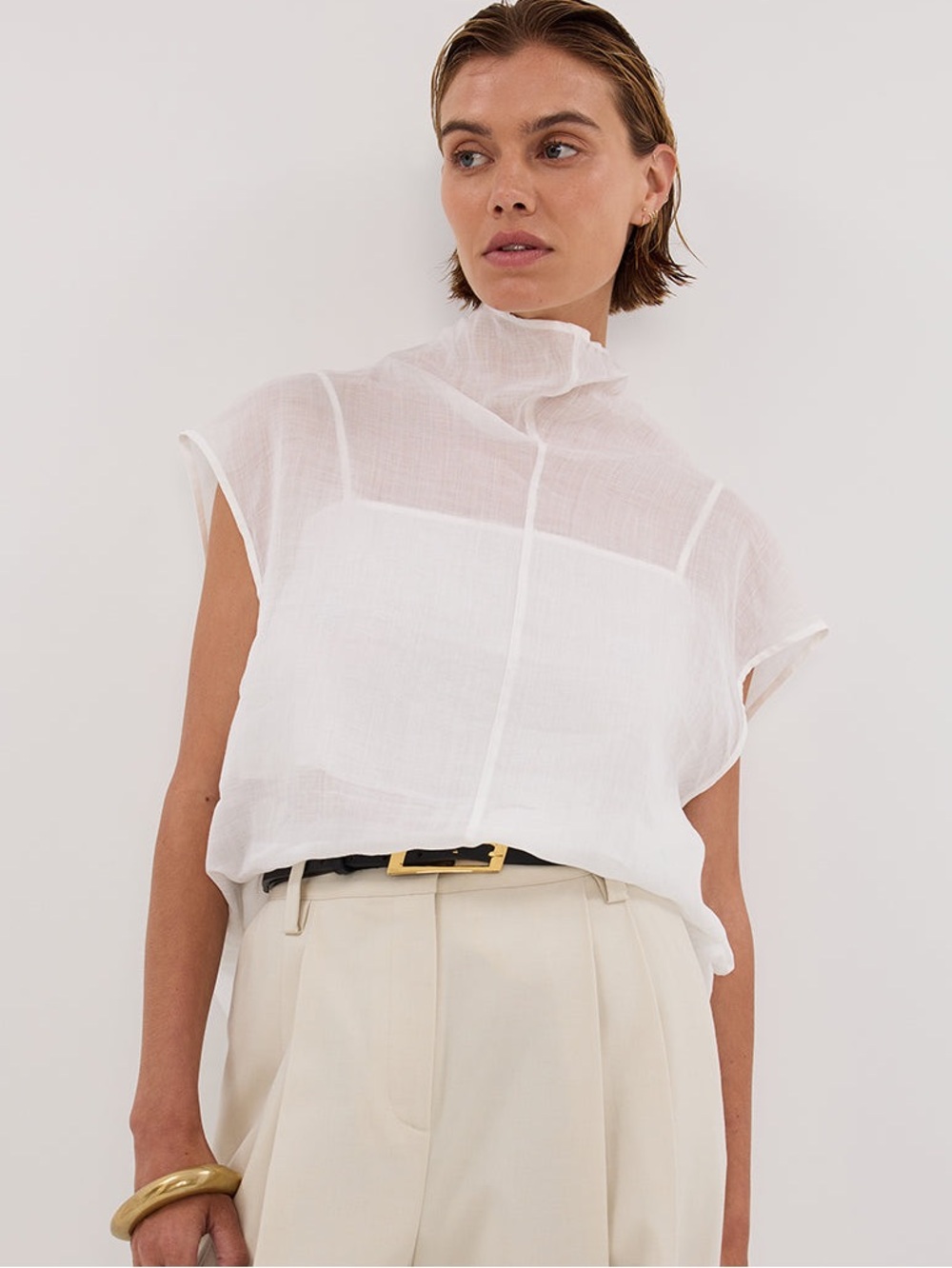 DISSH White Ramie Funnel Neck White Lightweight Mock Neck Cap-Sleeve Top Sz 10